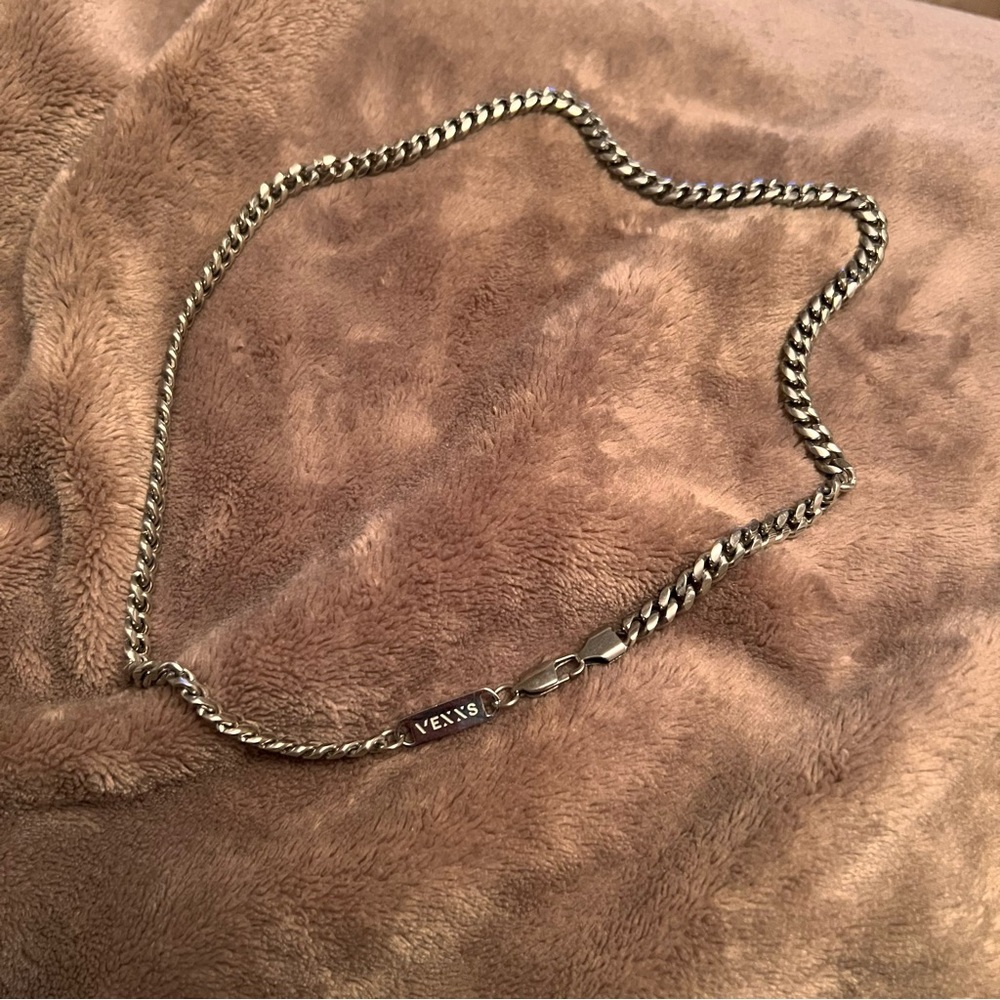 VEXXS Men's Classic Silver Flat Cut Cuban Link Modern Chain Necklace